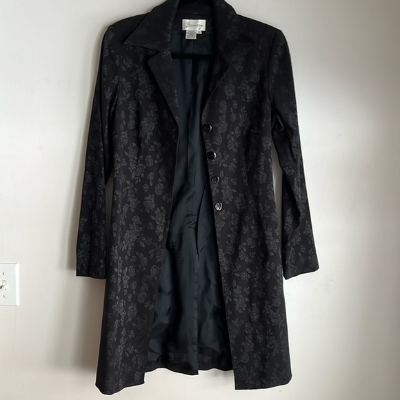 Vintage Gantos size 10 floral embossed, long blazer jacket.   RACK - Picture 3 of 7